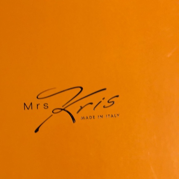 Red, Suede bootie made in Italy New in box size 39 1/2 - Picture 4 of 5